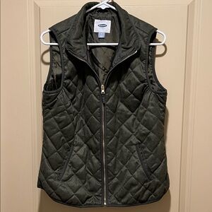 Old Navy Quilted Vest in Dark Green